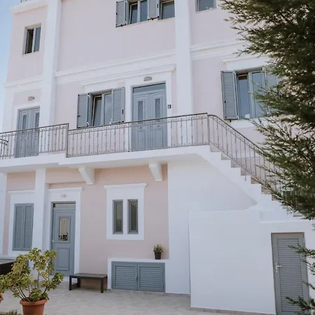 Leoni's House Near The Apartment *