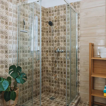 Leoni's House Near The דירה קרמסטי