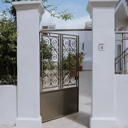 Leoni's House Near The Appartement *