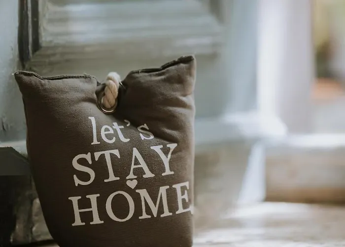 Апартаменты Leoni's House Near The *